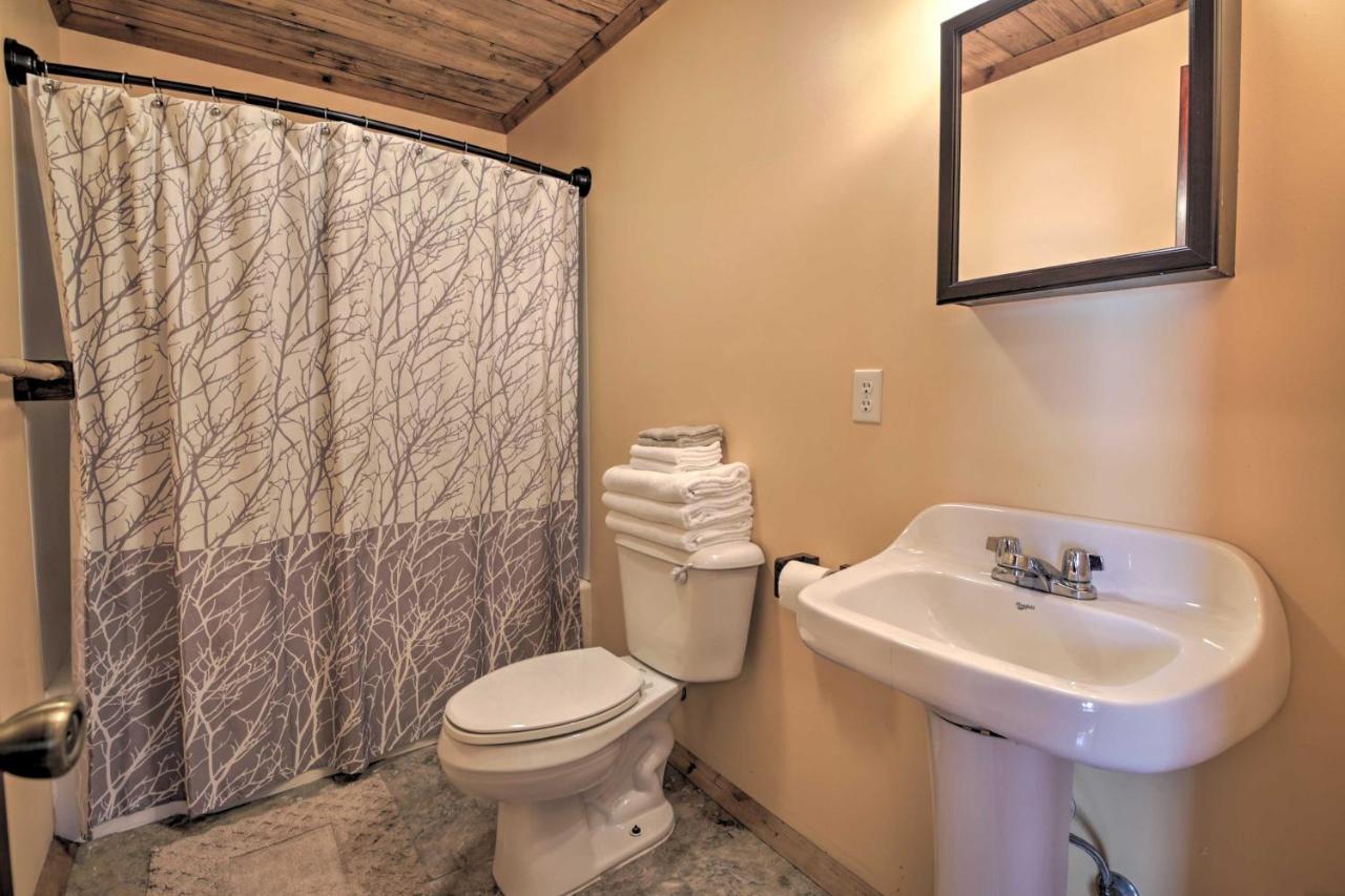 Pet-Friendly Cottage With Fire Pit - 3 Mi To Siu! Carbondale Exterior foto